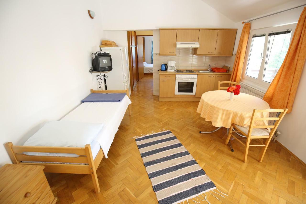 פטרצ'אנה Apartments Paleka מראה חיצוני תמונה