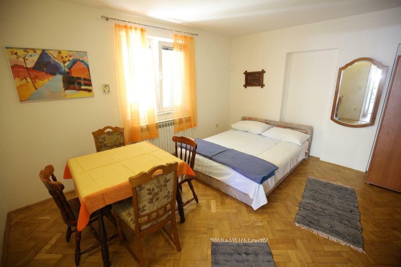 פטרצ'אנה Apartments Paleka מראה חיצוני תמונה